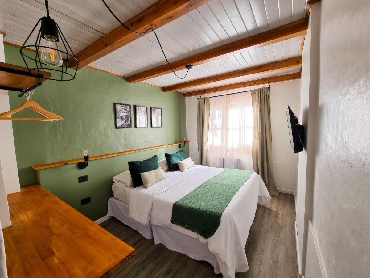 Hosteria Las Lucarnas Сан-Мартін-де-лос-Андес Екстер'єр фото