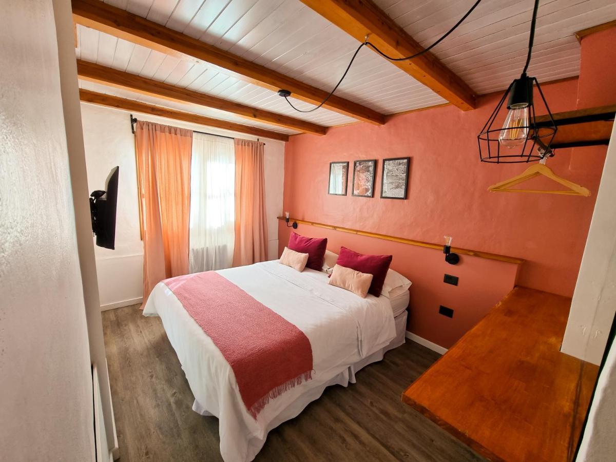 Hosteria Las Lucarnas Сан-Мартін-де-лос-Андес Екстер'єр фото