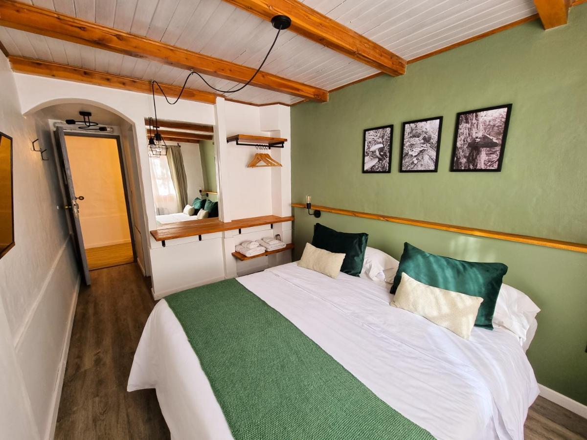 Hosteria Las Lucarnas Сан-Мартін-де-лос-Андес Екстер'єр фото